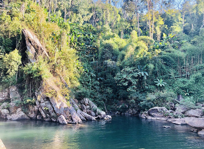 Bên trong khu bảo tồn thiên nhiên Mường Nhé