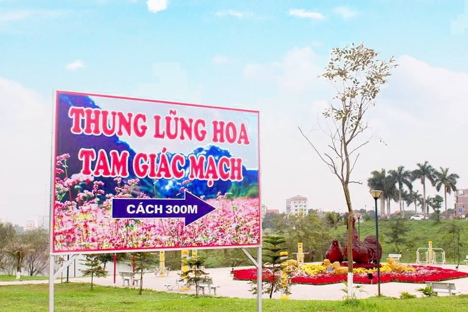 Biển chỉ dẫn tới thung lũng hoa