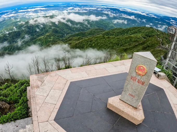 Điểm cực Tây A Pa Chải