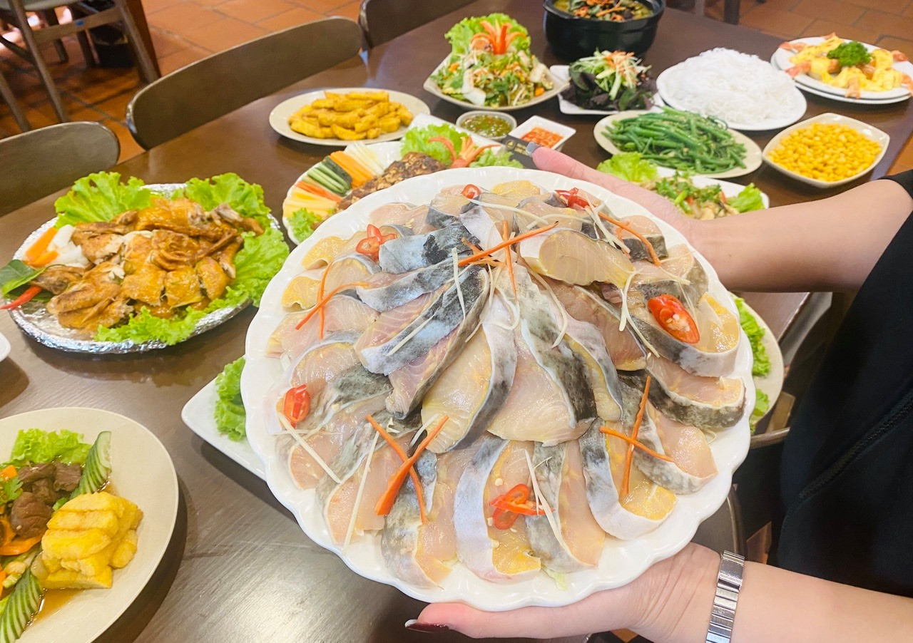 lẩu cá tầm Đặc sản Sapa