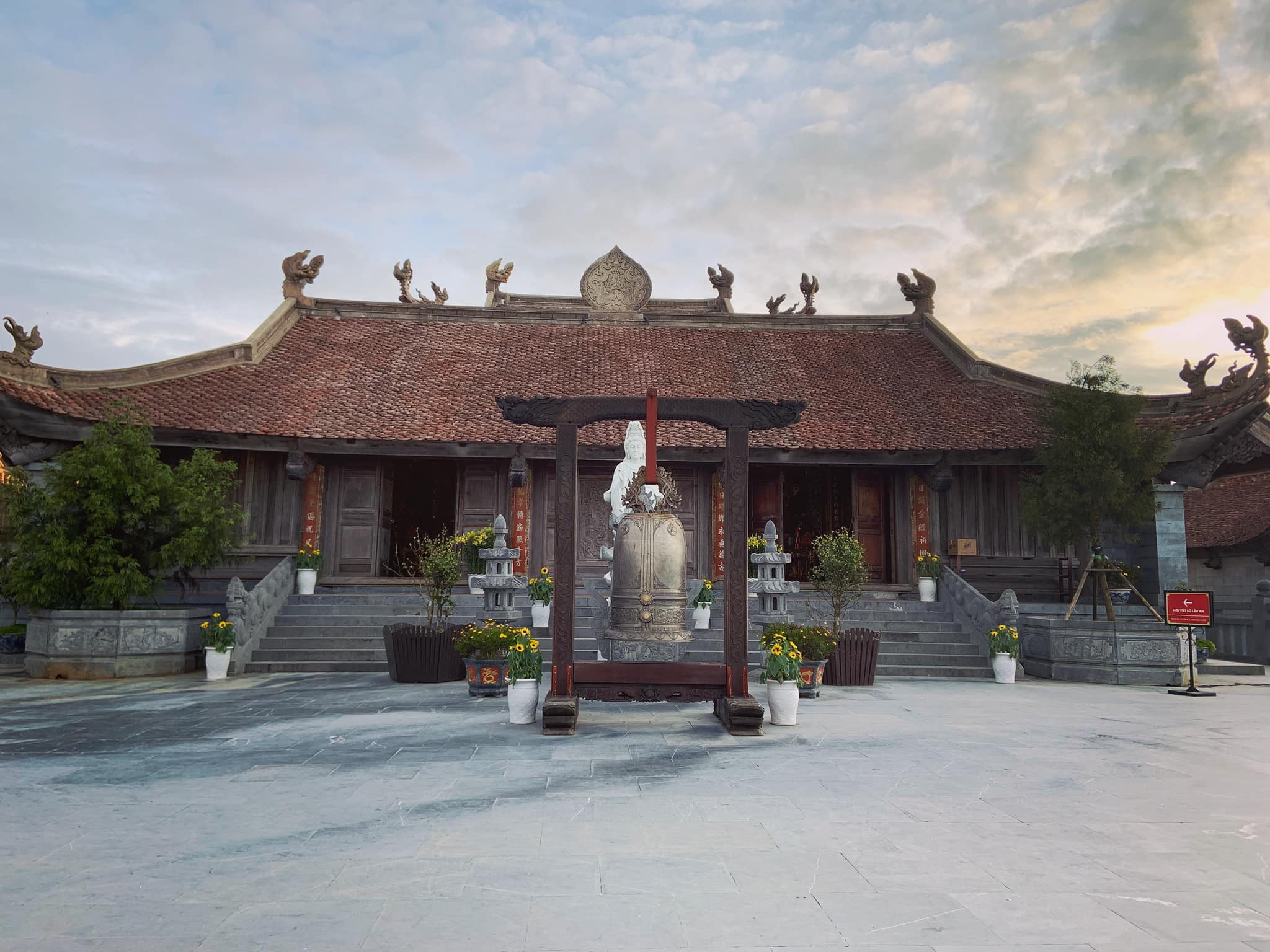 Nội Thất Bích Vân Thiền Tự