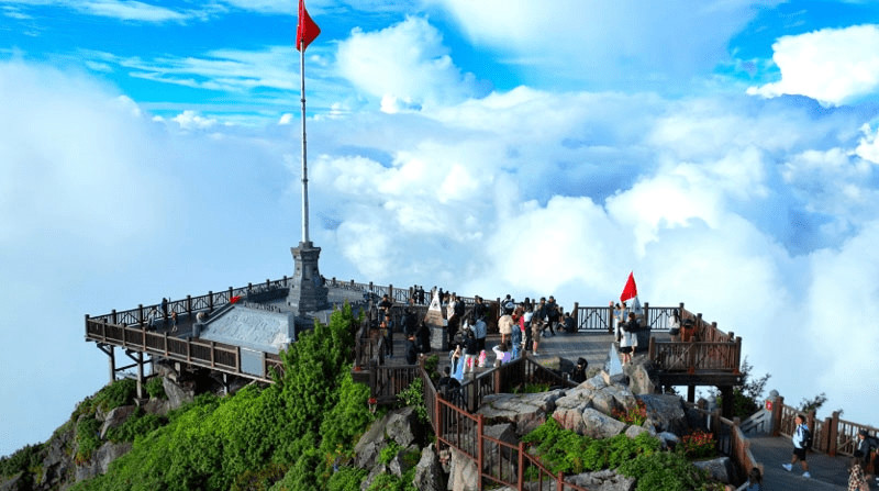 Săn mây tại đỉnh núi Fansipan